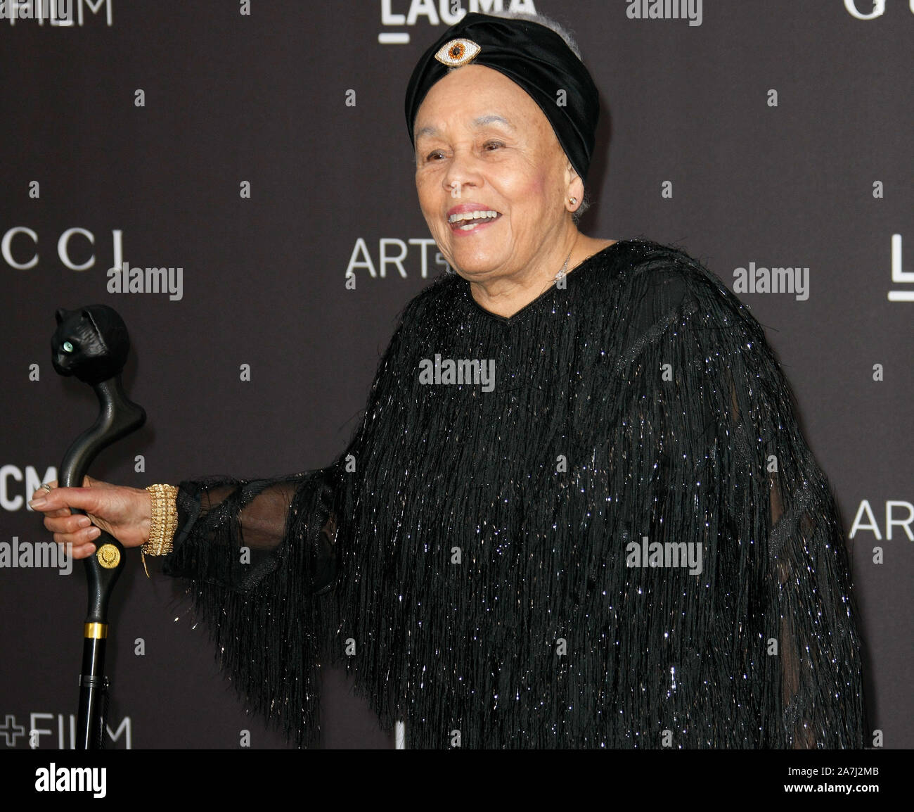 LOS ANGELES, CALIFORNIA NOVEMBER 02 Betty Sayre arrives at the LACMA