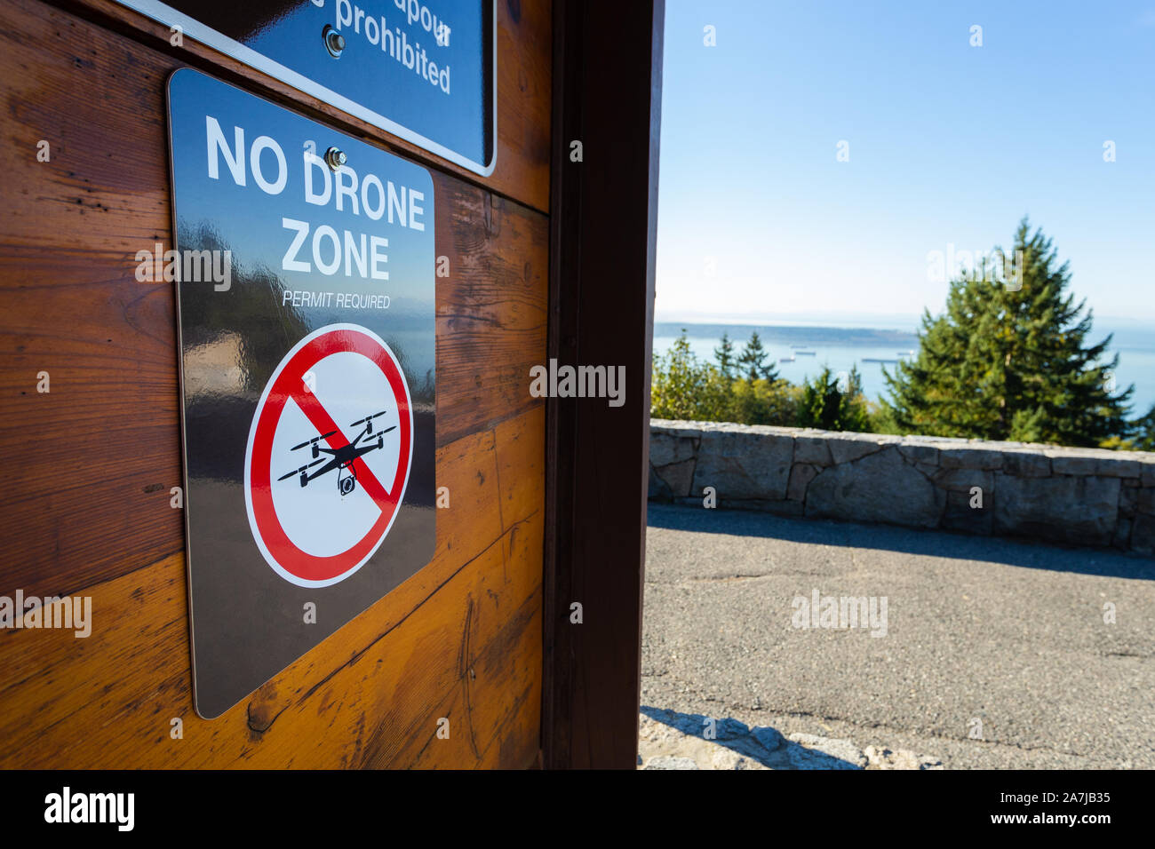 VANCOUVER, BC, CANADA - OCT 10, 2019: A sign indicating the restriction of the use of drones on Cypress Mountain. Stock Photo