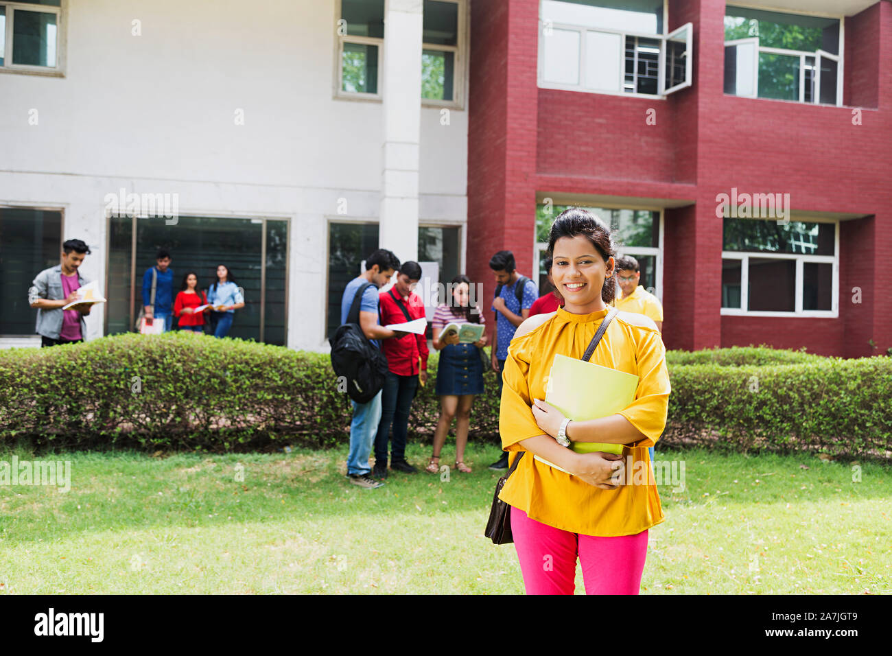 Indian college student students hi-res stock photography and images - Alamy