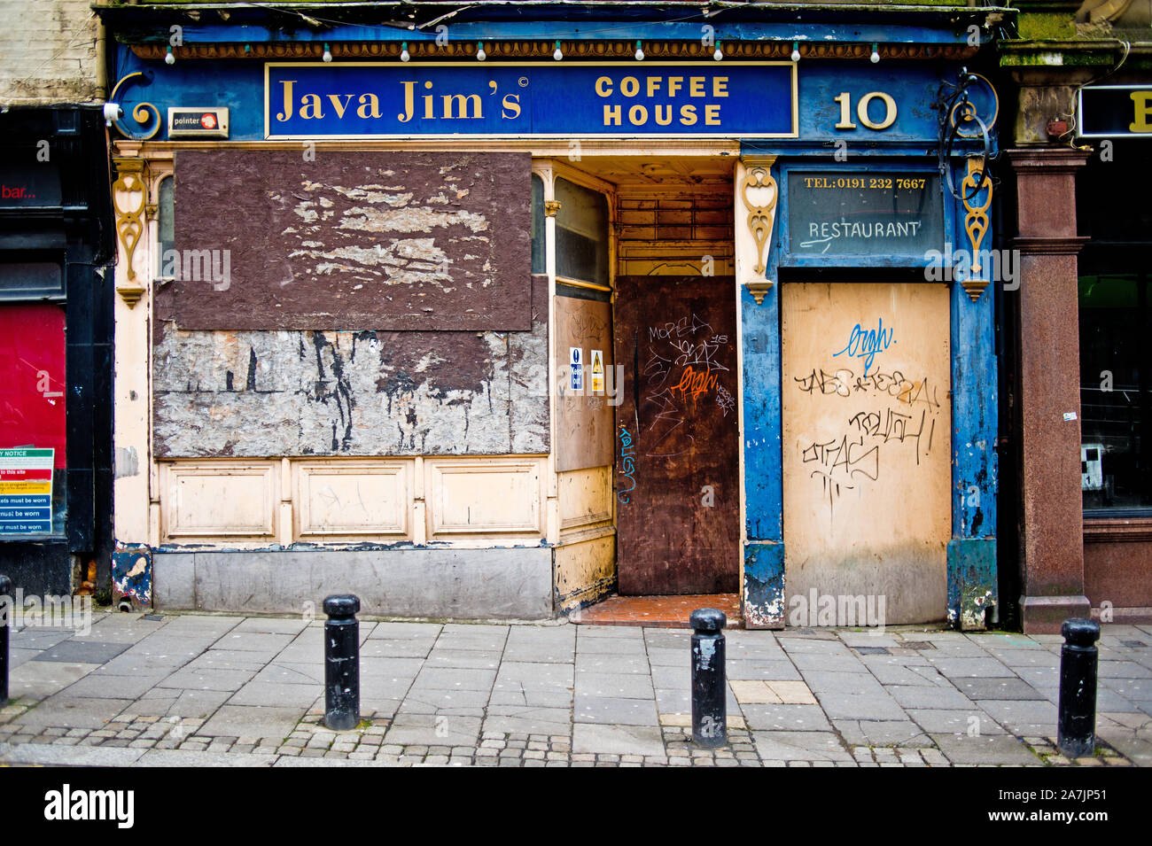Closed Coffee House, Bigg Market, Newcastle upon Tyne, England Stock Photo