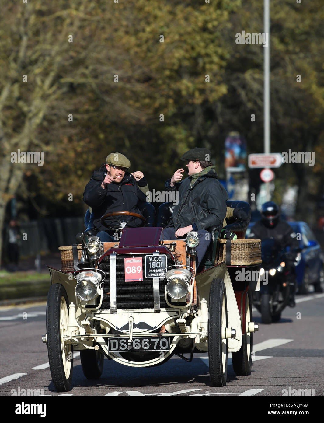 Brighton UK 3rd November 2019 - A 1901 Panhard Levassor  nears the finish of the Bonhams London to Brighton Veteran Car Run. Over 400 pre-1905 cars set off from Hyde Park London early this morning and finish at Brighton's Madeira Drive on the seafront : Credit Simon Dack / Alamy Live News Stock Photo
