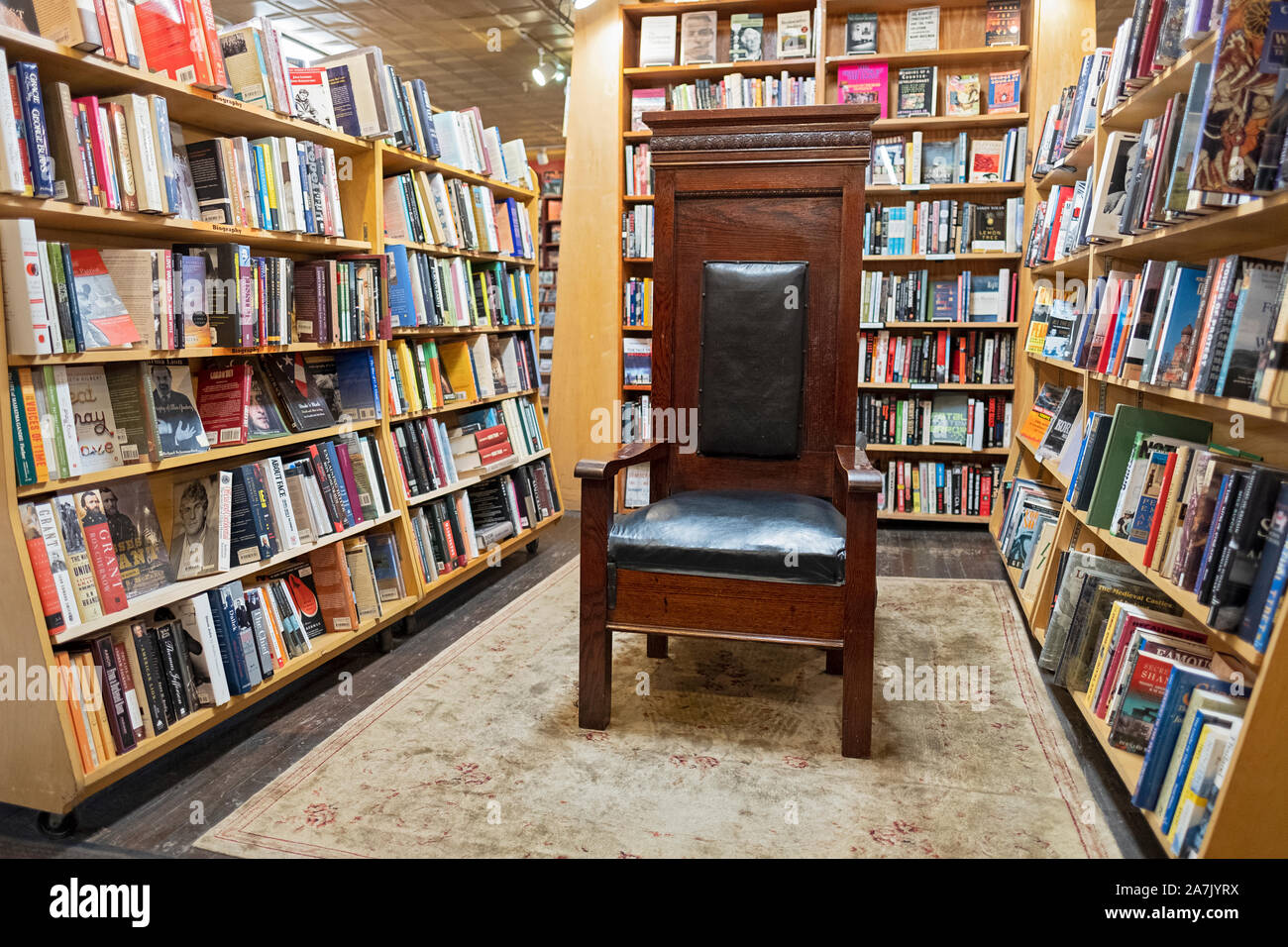 The cozy friendly interior of the INQUIRING MIND BOOKSTORE in Saugerties, New York. Stock Photo