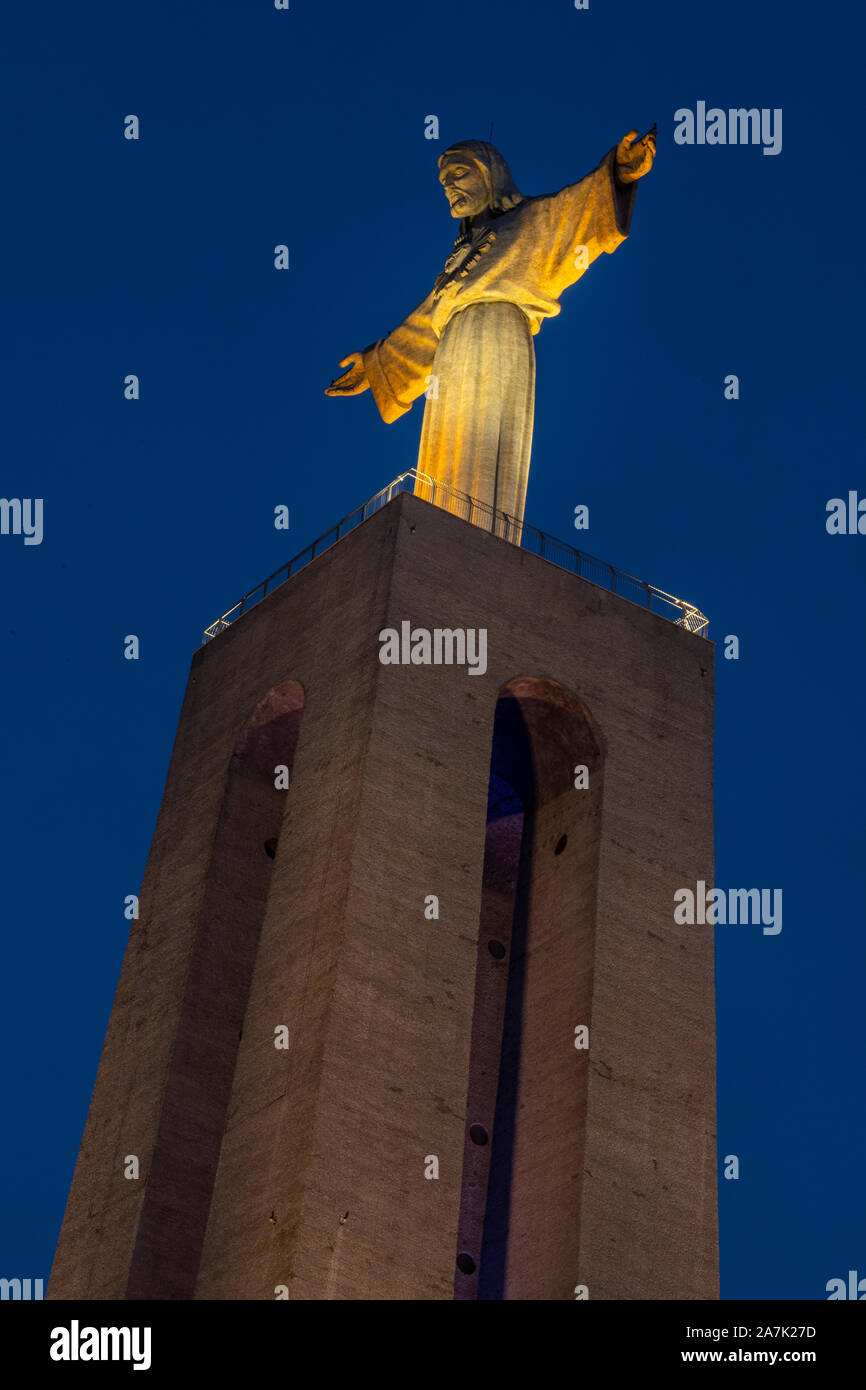 Christus rey hi-res stock photography and images - Alamy