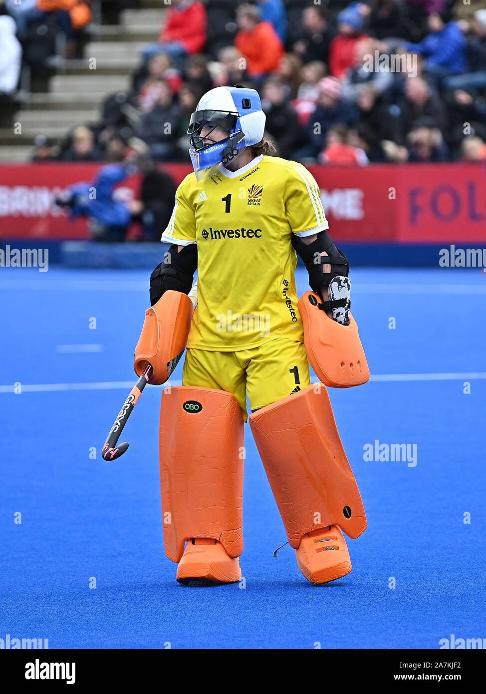 Stratford, London, UK. 3rd November 2019. Maddie Hinch (Great Britain, goalkeeper). Great Britain v Chile. FIH Womens Olympic hockey qualifier. Lee Valley hockey and tennis centre. Stratford. London. United Kingdom. Credit Garry Bowden/Sport in PicturesAlamy Live News. Stock Photo