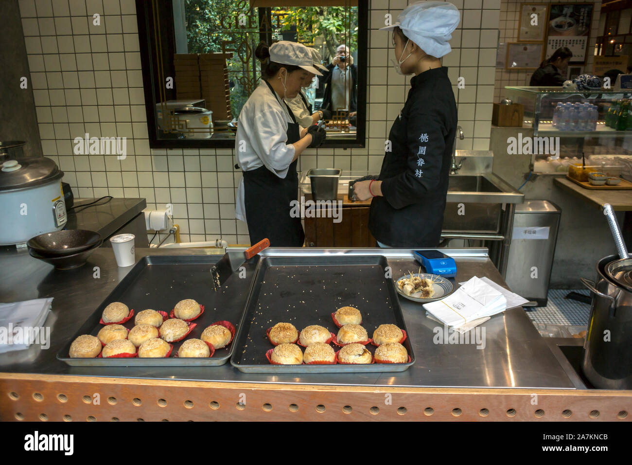 Shanghai, China, Chinese Cooks in Kitchen, Shanghai Food, Grilling ,Han
