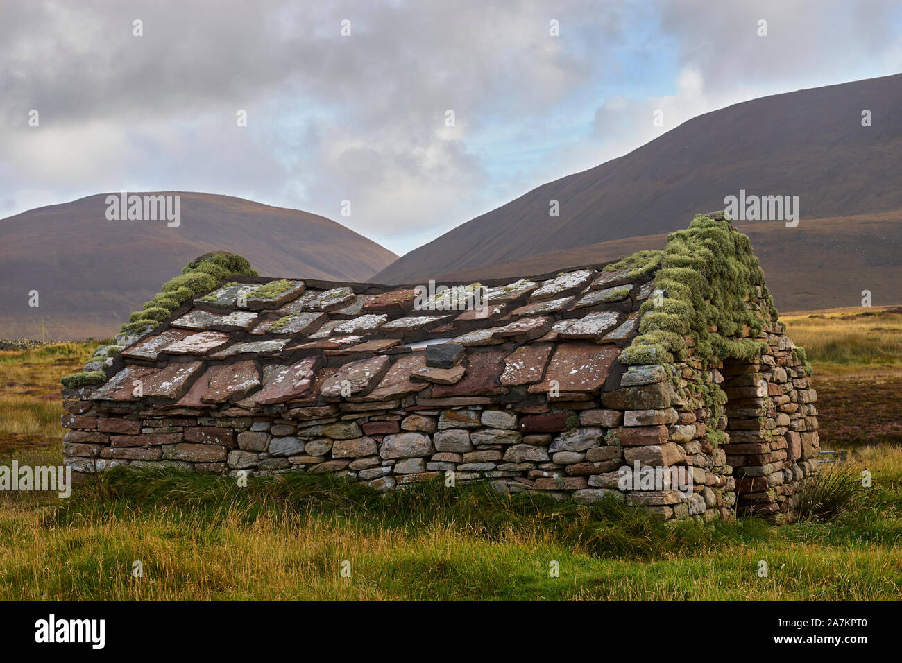 Stone built hut, Rackwick, Hoy, Orkney, Scotland Stock Photo