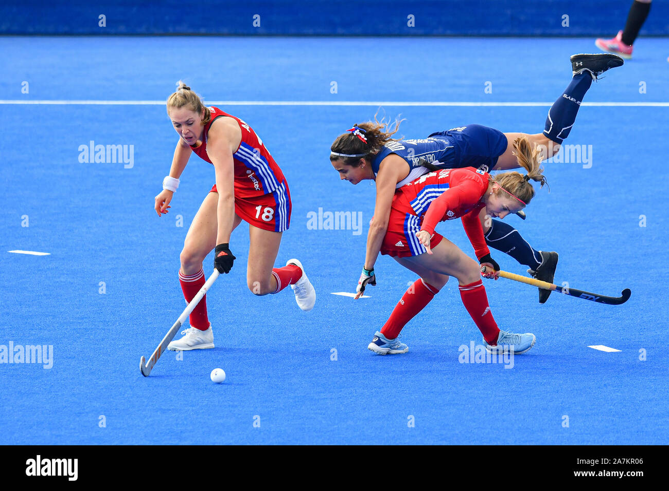 London, UK. 03th Nov, 2019. Ansley Giselle of Great Britain (left) in action during FIH Olympic Qualifiers match: Great Britain vs Chile (Women) at Lea Valley Hockey and Tennis Centre on Sunday, November 03, 2019 in LONDON ENGLAND. Credit: Taka G Wu/Alamy Live News Stock Photo