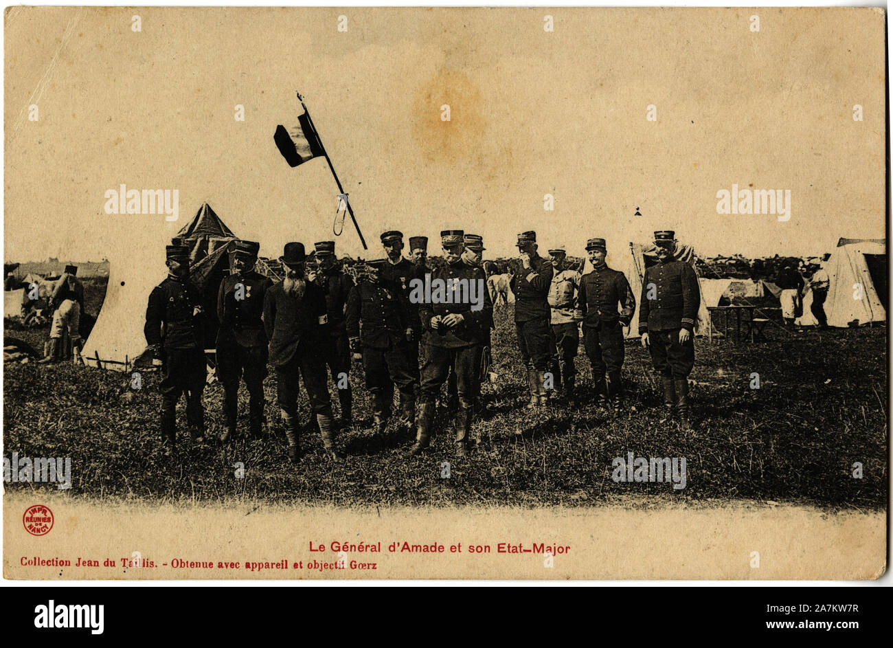 Le general d'Amade (1856-1941) commandant des troupes francaises debarquees a Casablanca, au Maroc en 1907, posant avec son etat major. Carte postale Stock Photo