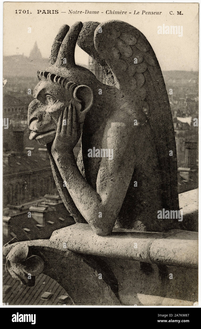 Gargouille ou chimere de la cathedrale Notre Dame de Paris, construite entre 1163 et le 14eme siecle - Carte postale, collection de Stock Photo