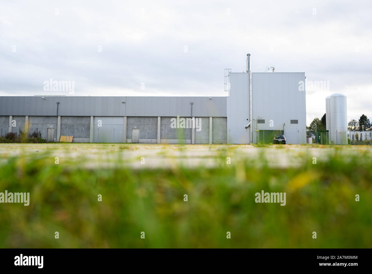 Goldenstedt, Germany. 03rd Nov, 2019. A view of the premises of Fleisch- Krone-Feinkost GmbH. After the discovery of a suspicion of listeria in  ready-made meatballs, production at the affected plant in Goldenstedt in