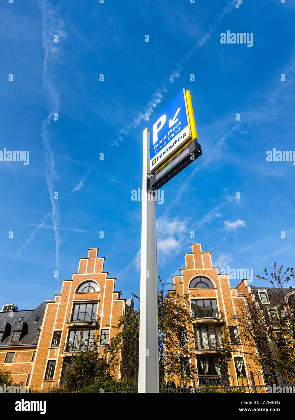 Underground car parking sign Brussels, Belgium Stock Photo Alamy