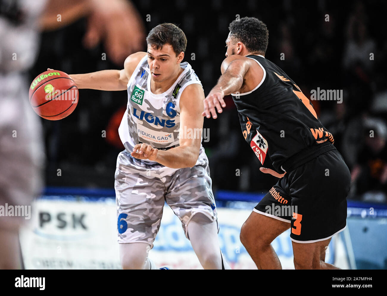 Karlsruhe, Deutschland. 03rd Nov, 2019. duels, duel Emil Savic (Lions)  versus David Dennis (Schwenningen). GES/Basketball