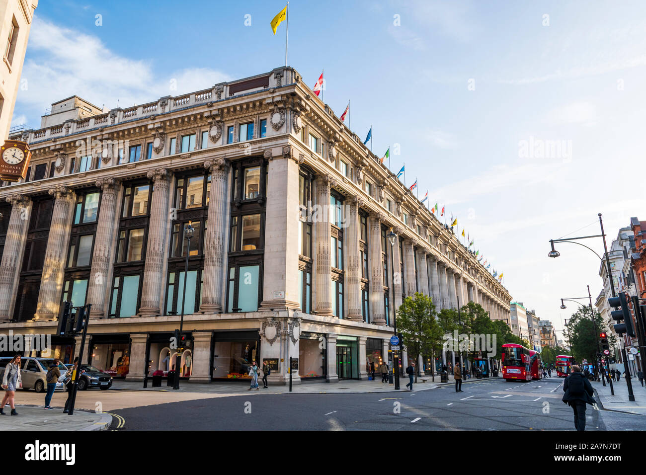 Selfridges oxford street hires stock photography and images Alamy