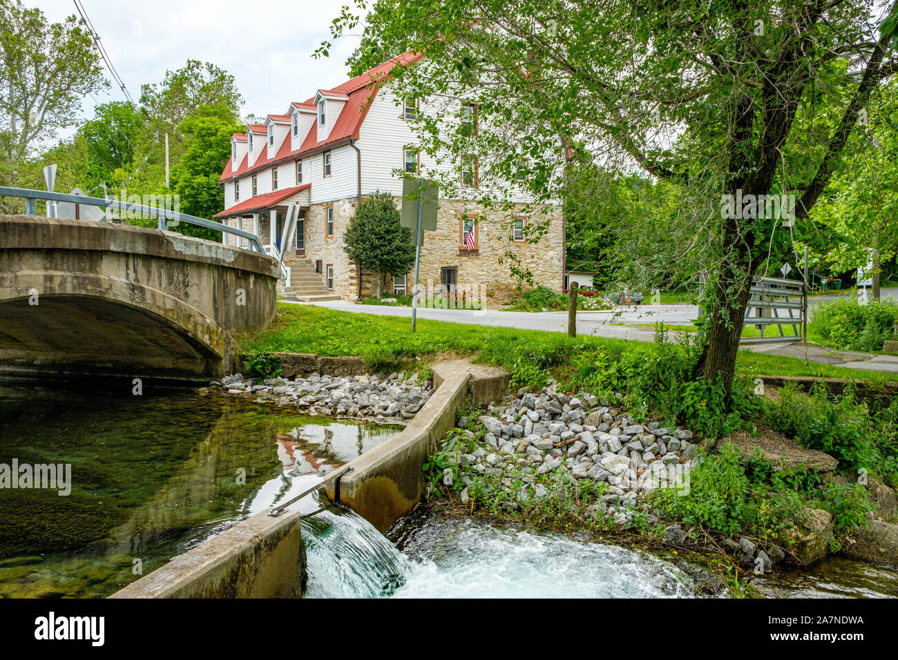 Converted mill residence hires stock photography and images Alamy