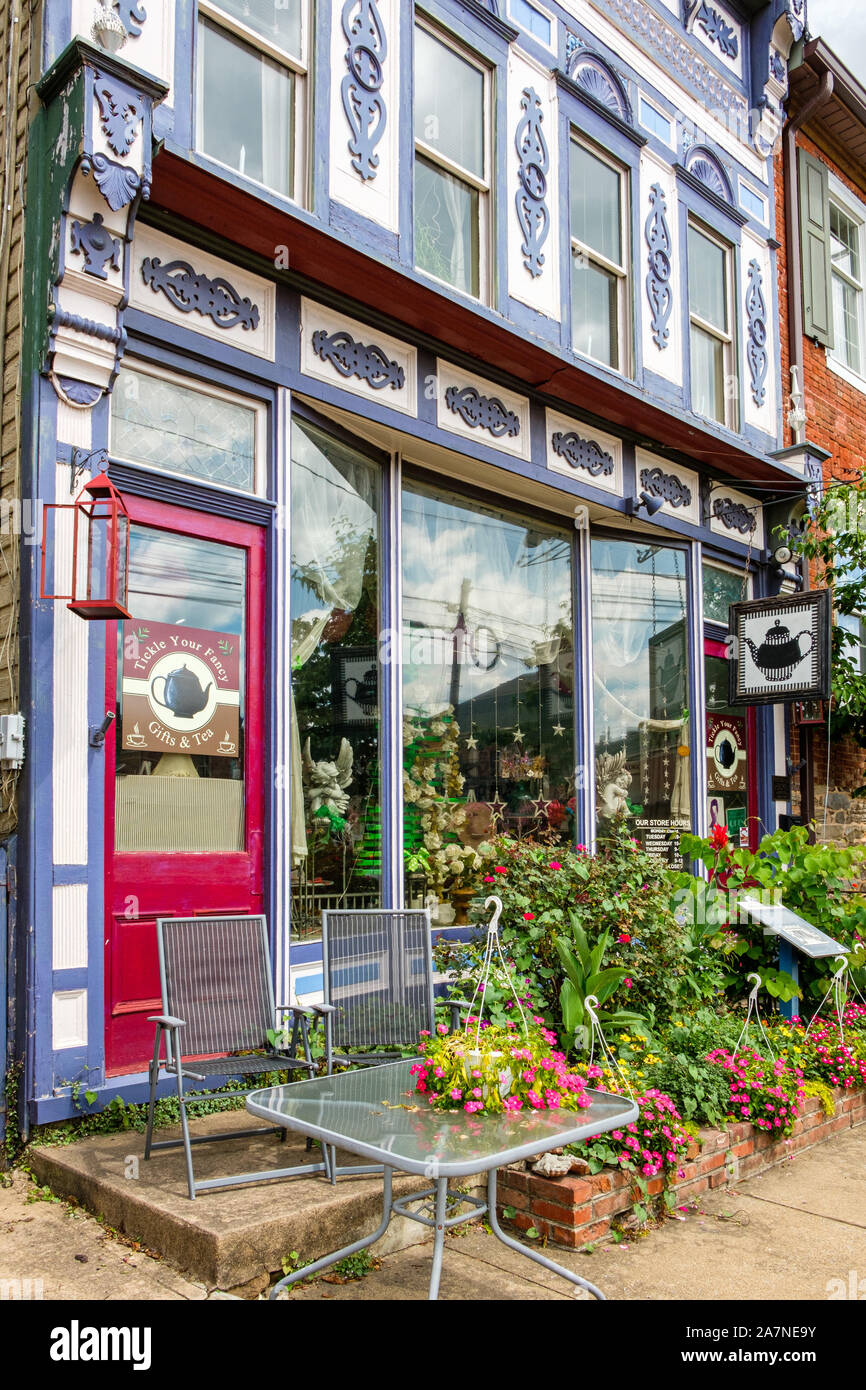 https://c8.alamy.com/comp/2A7NE9Y/tickle-your-fancy-gifts-and-tea-former-albert-stoner-store-110-lincoln-way-west-mcconnellsgurg-pa-2A7NE9Y.jpg