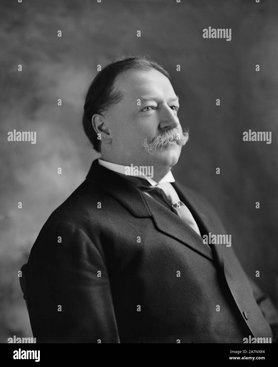 William Howard Taft (1857-1930), 27th President of the United States 1909-1913, 10th Chief Justice of the United States 1921-1930, Half-Length Portrait as U.S. Secretary of War under U.S. President Theodore Roosevelt,  Photograph by Harris & Ewing, 1906 Stock Photo