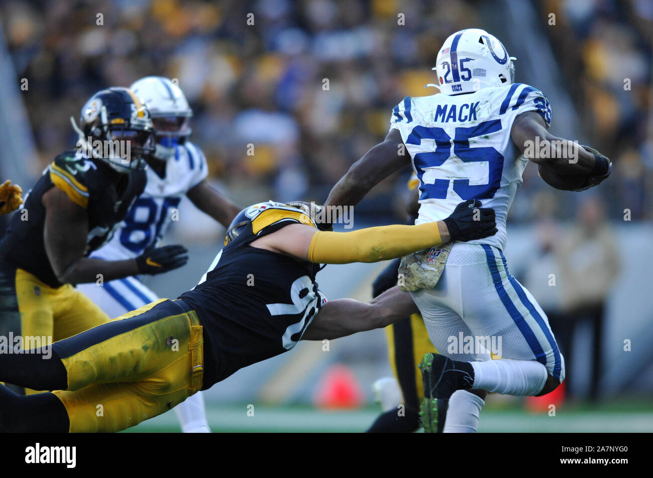 Pittsburgh, PA, USA. 3rd Nov, 2019. Marlon Mack #25 during the Pittsburgh Steelers vs Indianapolis Colts at Heinz Field in Pittsburgh, PA. Jason Pohuski/CSM/Alamy Live News Stock Photo