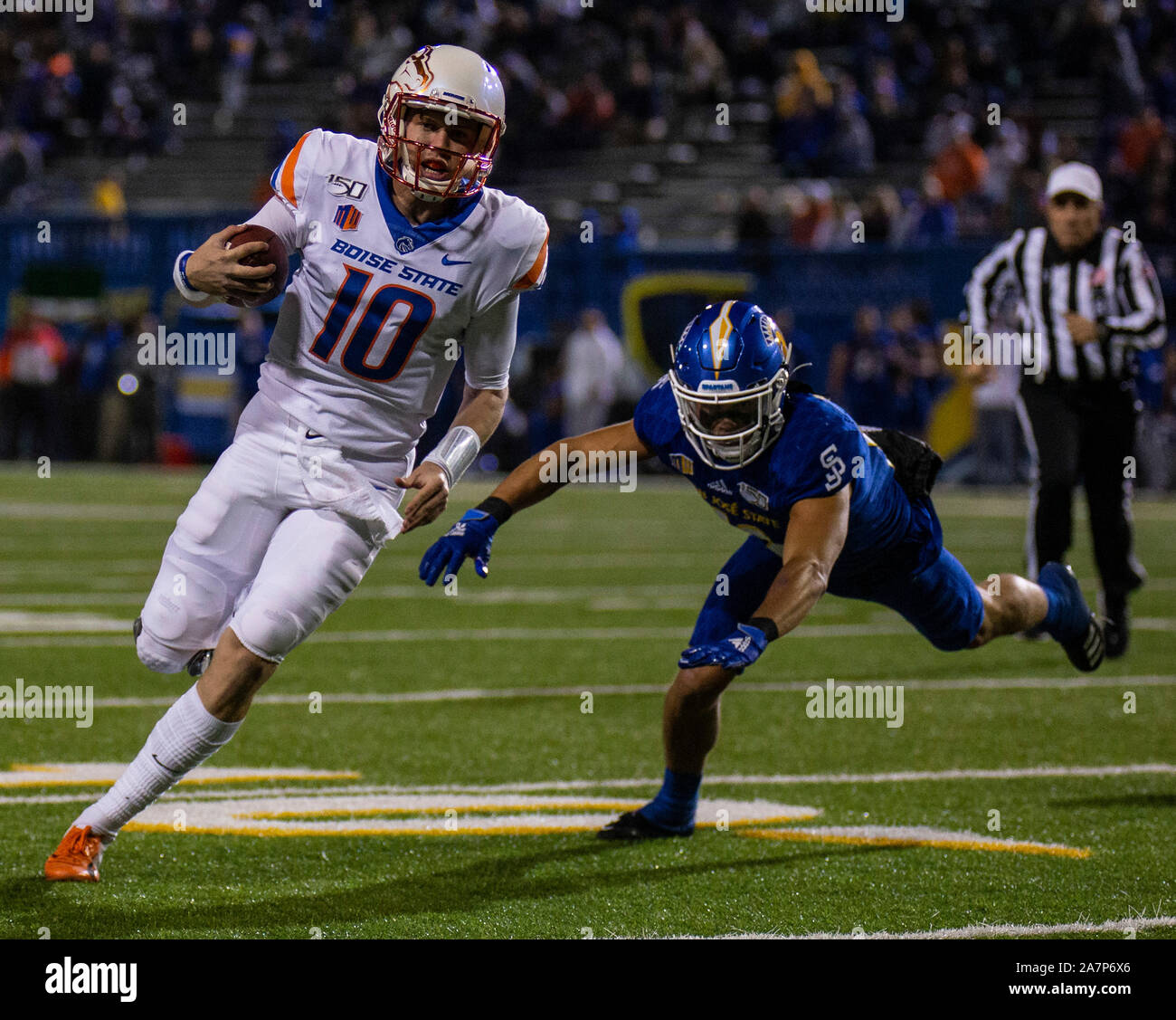 CEFCU Stadium San Jose, CA. 02nd Nov, 2019. San Jose, CA Boise State quarterback Chase Cord (10) runs with the ball and scored a touchdown during the NCAA Football game between Boise State Broncos and the San Jose State Spartans 52-42 win at CEFCU Stadium San Jose, CA. Thurman James/CSM/Alamy Live News Stock Photo