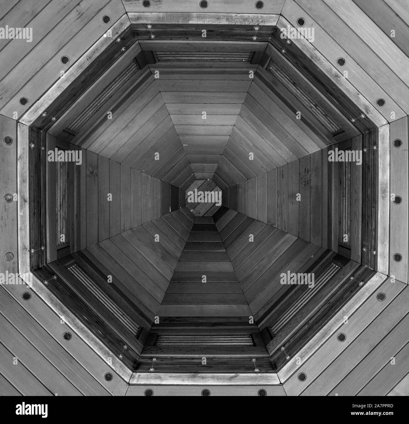 Parquet wood ceiling in radial decagon geometric shape Stock Photo Alamy