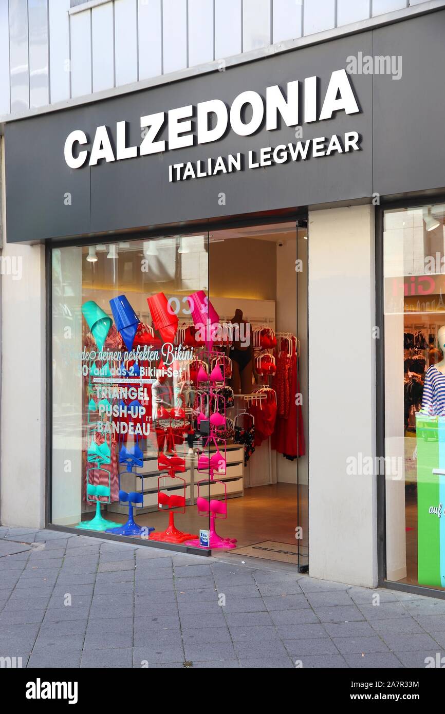 NUREMBERG, GERMANY - MAY 7, 2018: Calzedonia Italian legwear store at a  shopping street in Nuremberg, Germany Stock Photo - Alamy