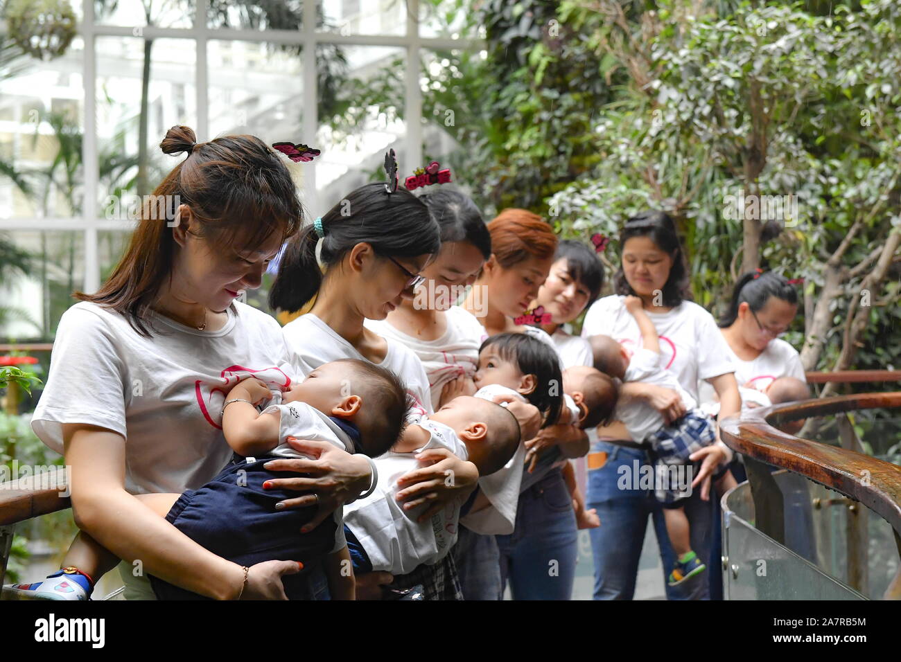 A total of 24 breastfeeding mothers and their kids take part in the