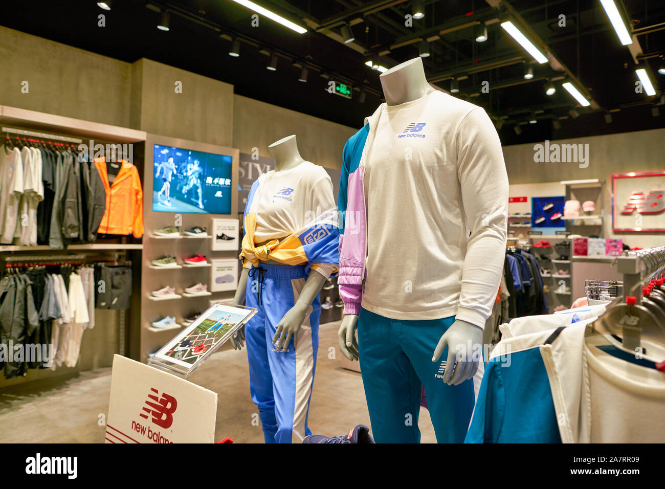 New balance store hi-res stock photography and images - Alamy