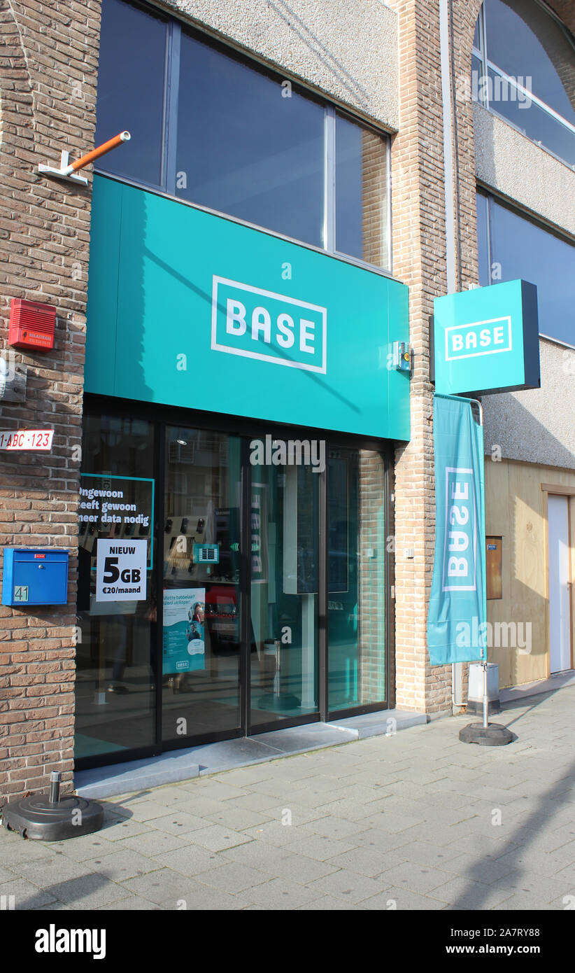 DENDERMONDE, BELGIUM, 31 OCTOBER 2019: Exterior view of a 'Base' Shop in  Dendermonde. Base is the third largest of Belgium's three mobile  telecommunic Stock Photo - Alamy