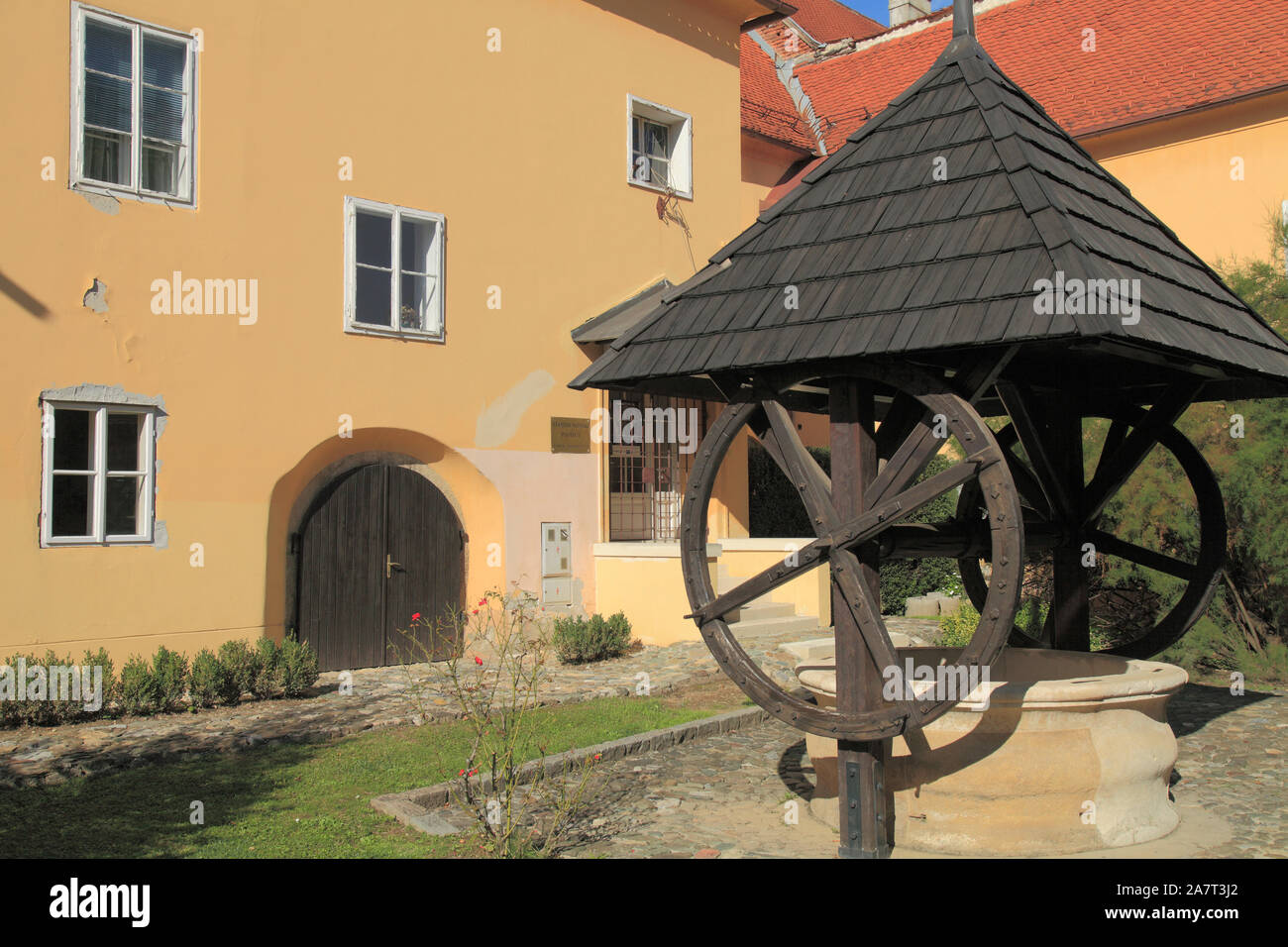 Croatia, Zagreb, Upper Town, Slavonic Institute, old well, Stock Photo