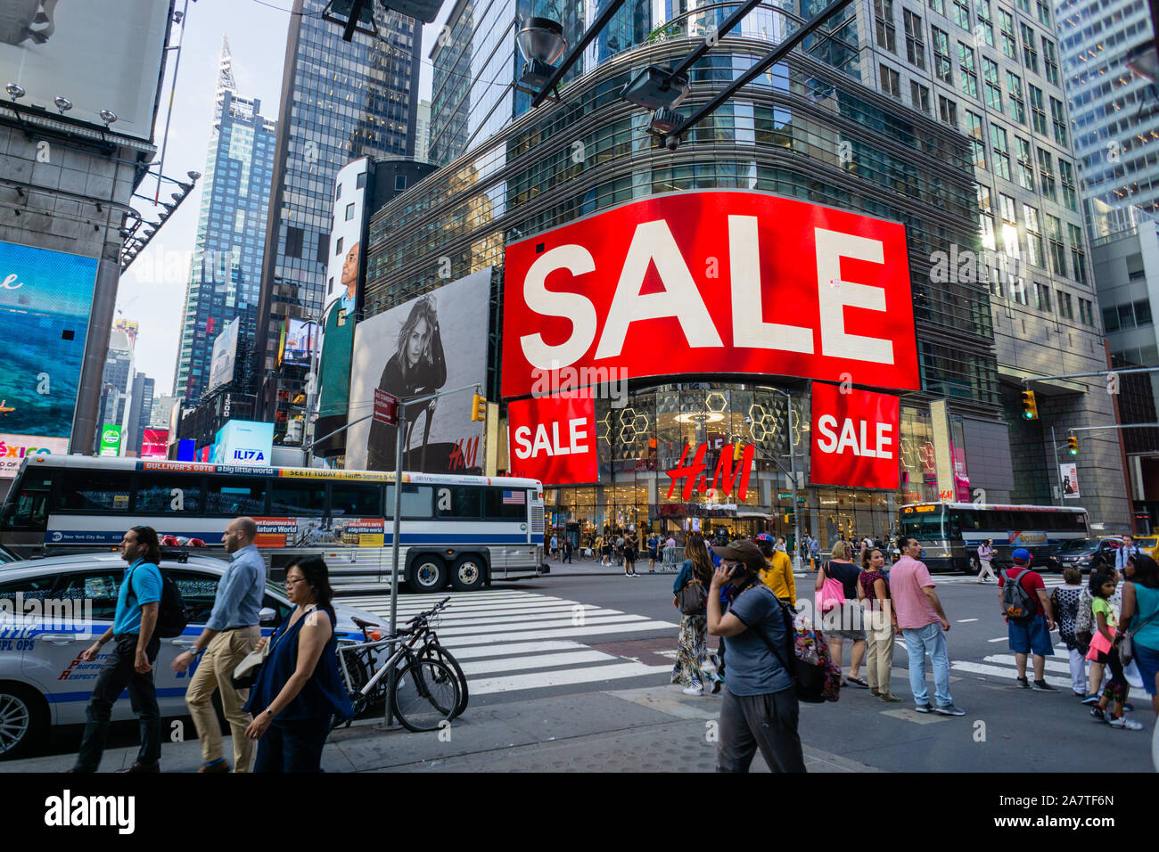 New York, USA - aug 20, 2018: a neon sign in Times Square announces the arrival of the sale Stock Photo
