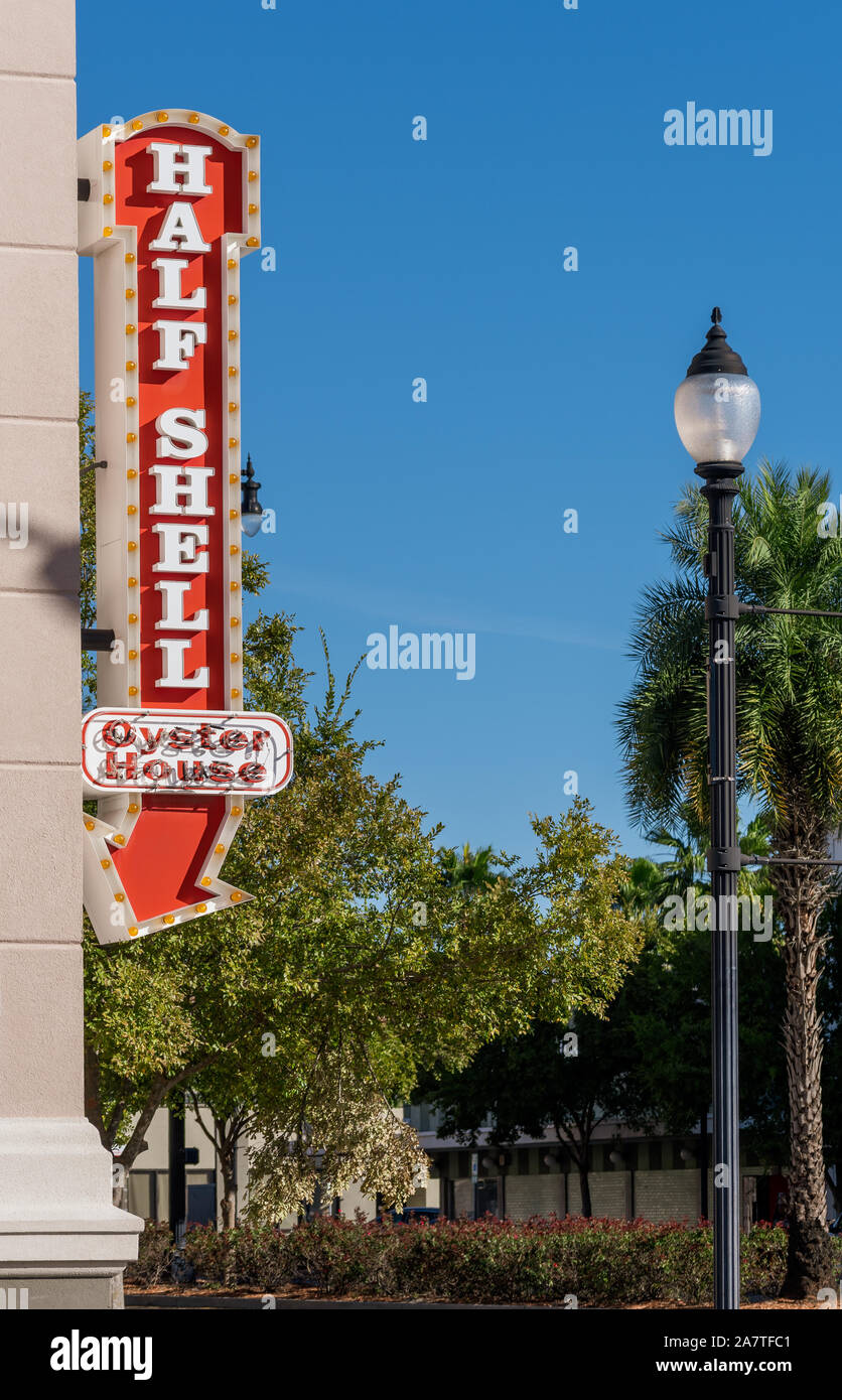 Mississippi half shell oyster house hires stock photography and images