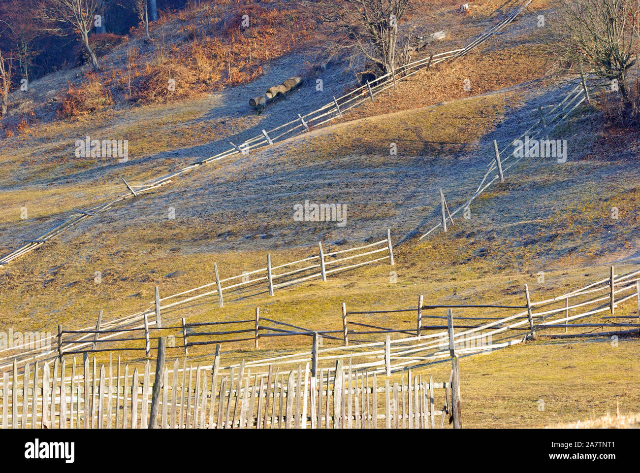 Old wooden fences hi-res stock photography and images - Alamy