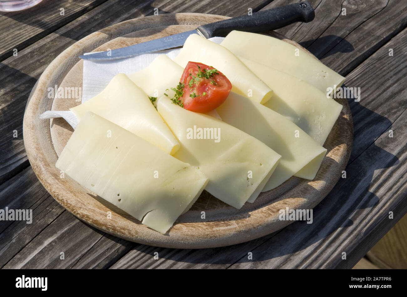Käsebrot mit Tomate, Käseplatte, Stock Photo