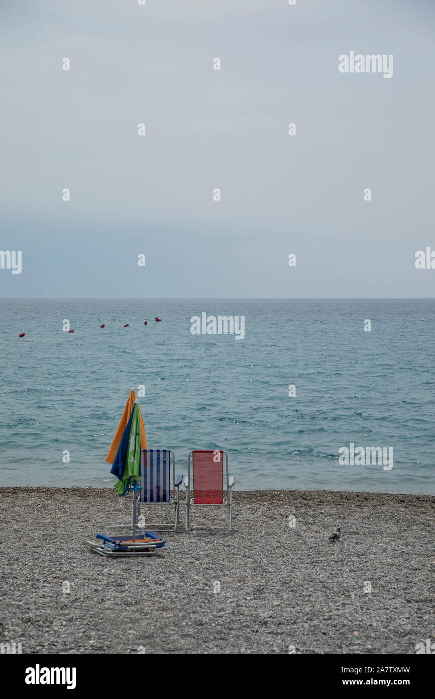 Two empty sun chairs hi-res stock photography and images - Alamy