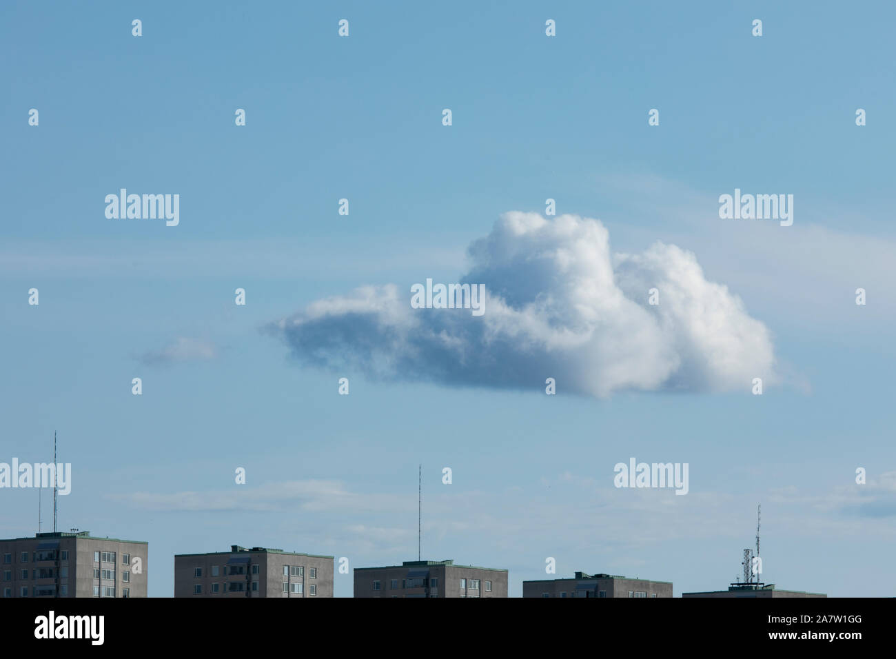 A large cloud hi-res stock photography and images - Alamy