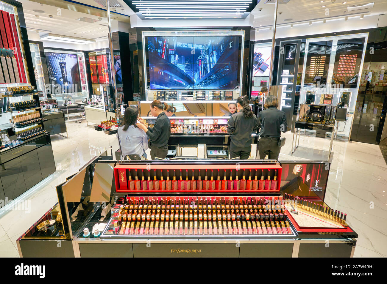 Yves saint laurent outlet hi-res stock photography and images - Alamy