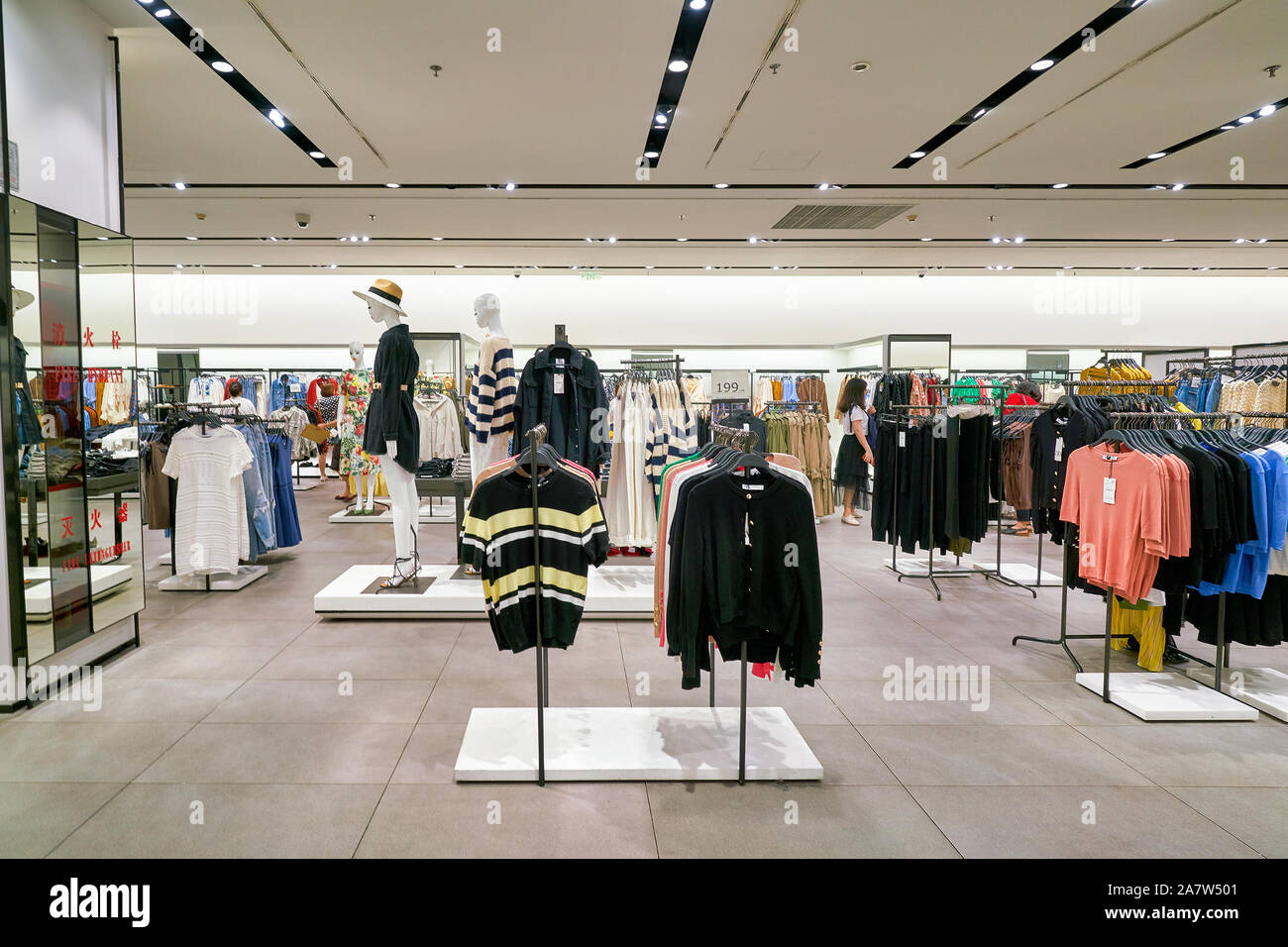 Zara shop china hi-res stock photography and images - Alamy