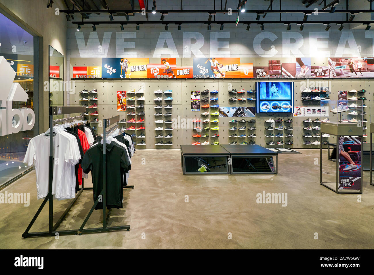 Sports Shoe Shop High Resolution Stock Photography and Images - Page 7 -  Alamy