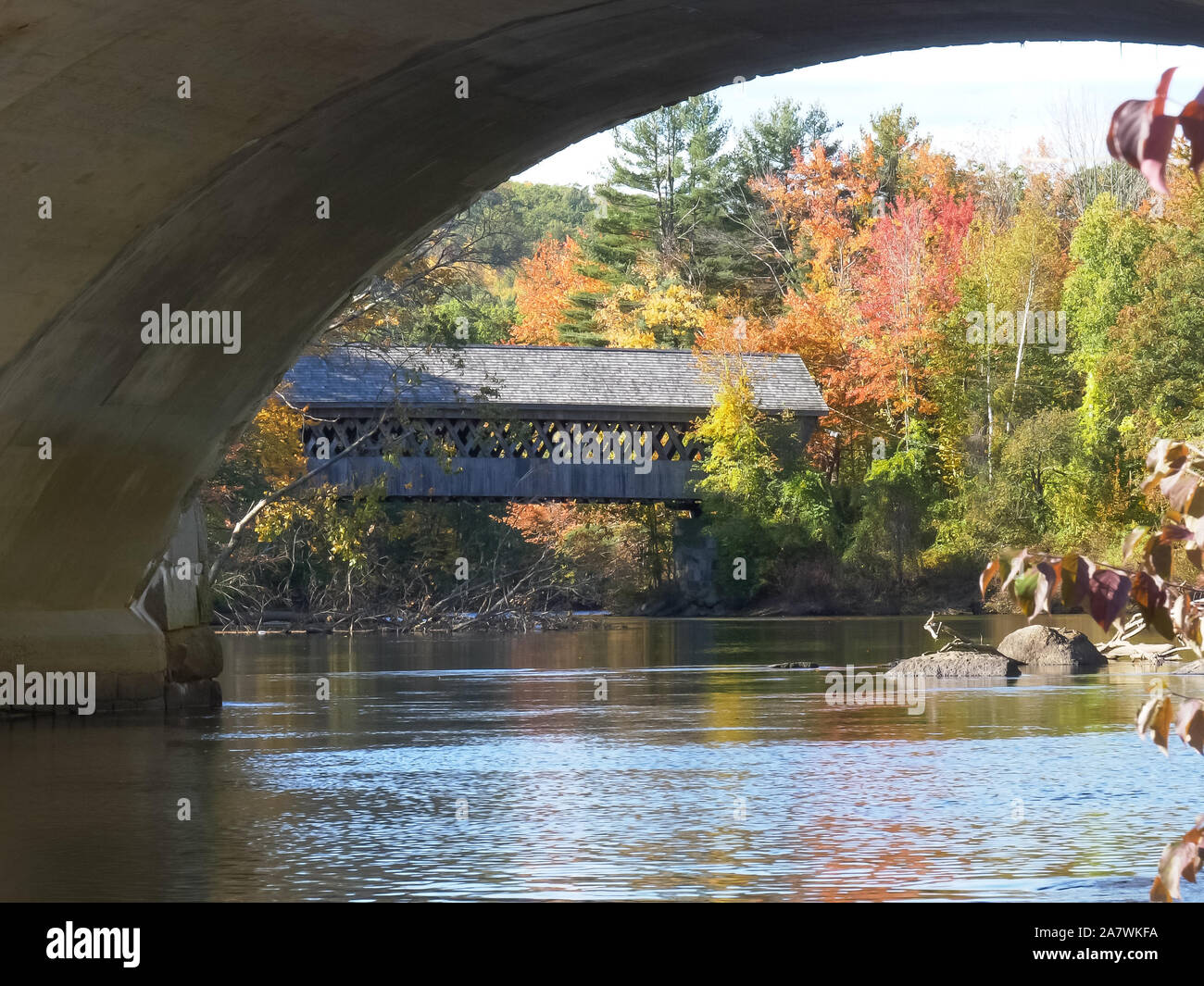 New hampshire wood structure historic hires stock photography and