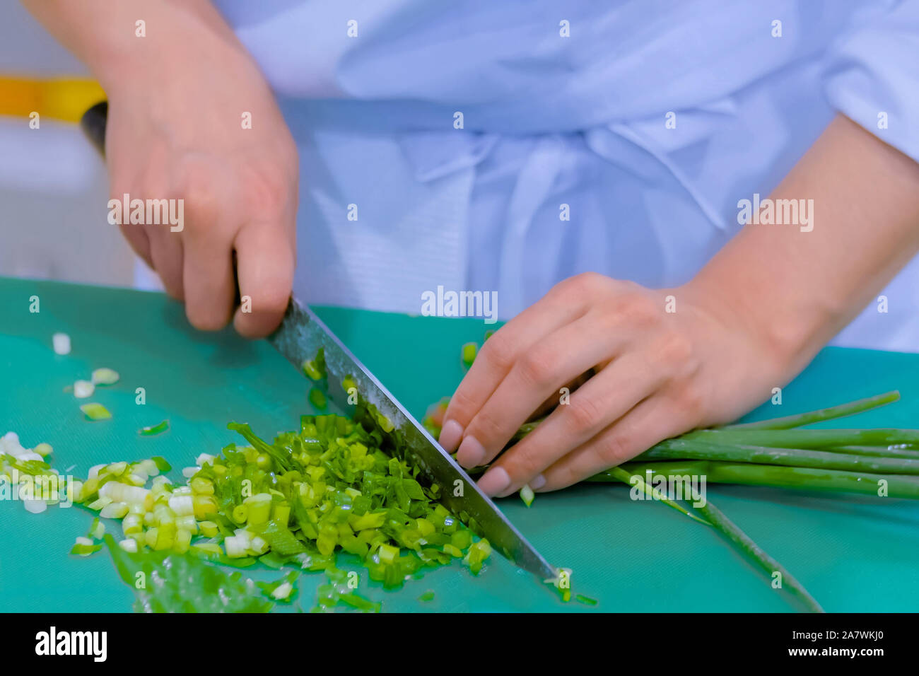 Cutting green onion hi-res stock photography and images - Alamy