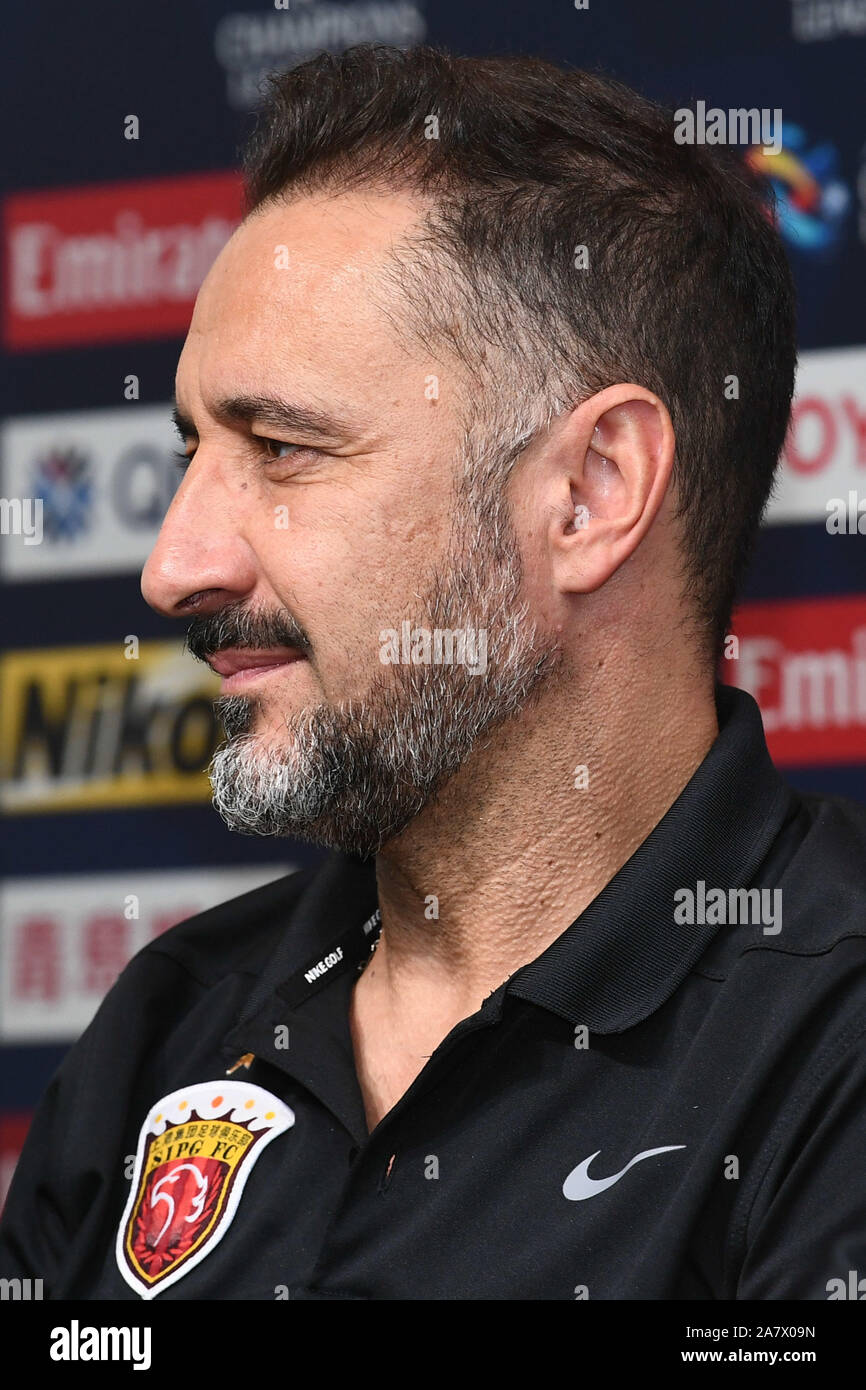 Vitor Pereira High Resolution Stock Photography And Images Alamy