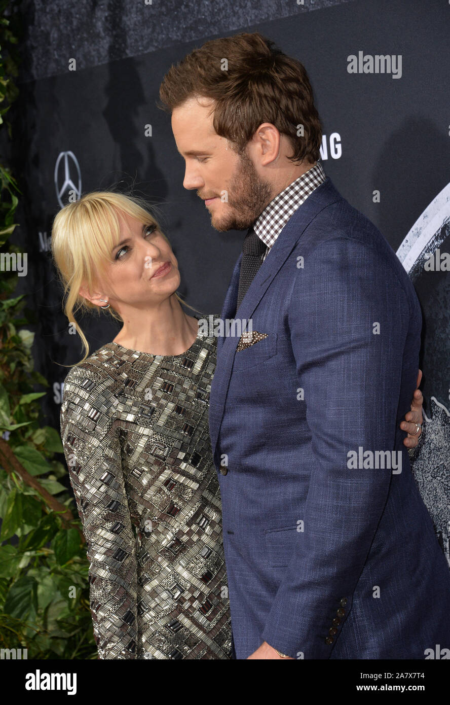 LOS ANGELES, CA - JUNE 10, 2015: Chris Pratt & wife Anna Faris at the world premiere of his movie "Jurassic World" at the Dolby Theatre, Hollywood. © 2015 Paul Smith / Featureflash Stock Photo