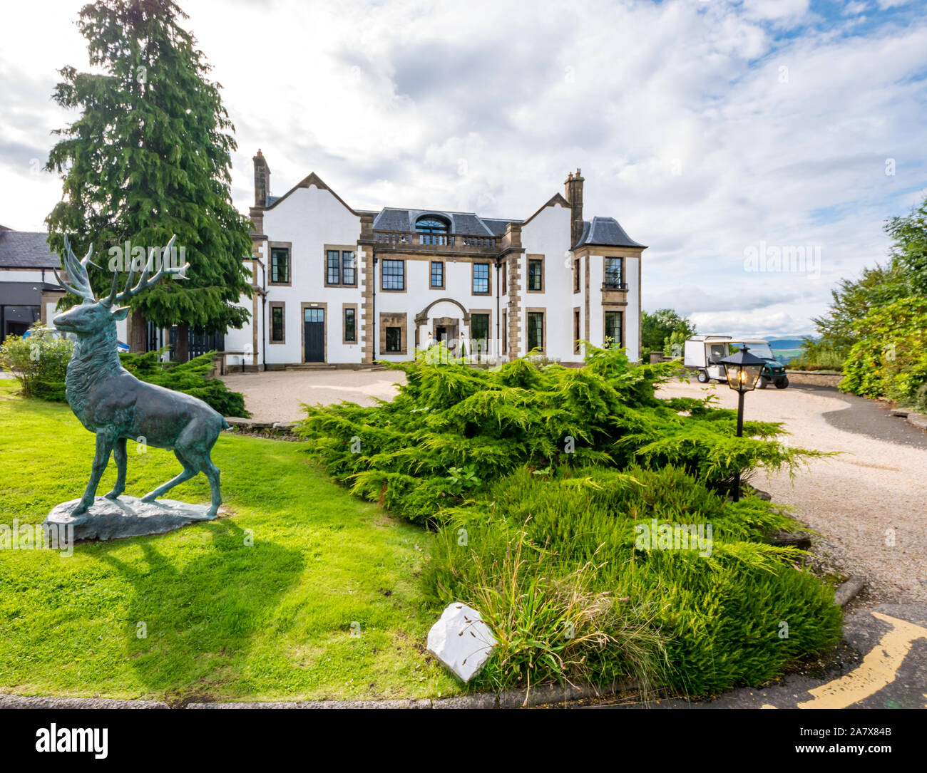 Driveway entrance to Gleddoch House country hotel, Langbank, Strathclyde, Scotland, UK Stock Photo
