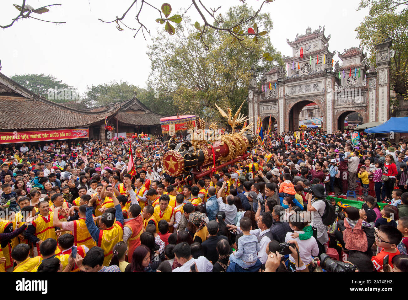 Asian pacific crowds hi-res stock photography and images - Alamy