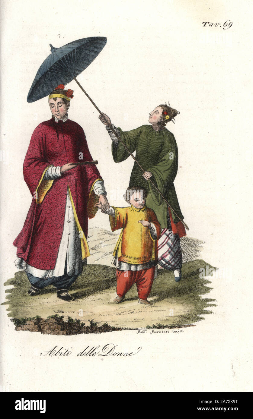 Chinese women's clothes, noblewoman in silk robes with child, and servant holding parasol. Handcoloured copperplate engraving by Andrea Bernieri from Giulio Ferrrario's Costumes Antique and Modern of All Peoples (Il Costume Antico e Moderno di Tutti i Popoli), Florence, 1842. Stock Photo