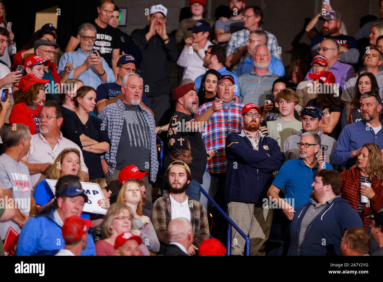 Veterans against trump hi-res stock photography and images - Alamy