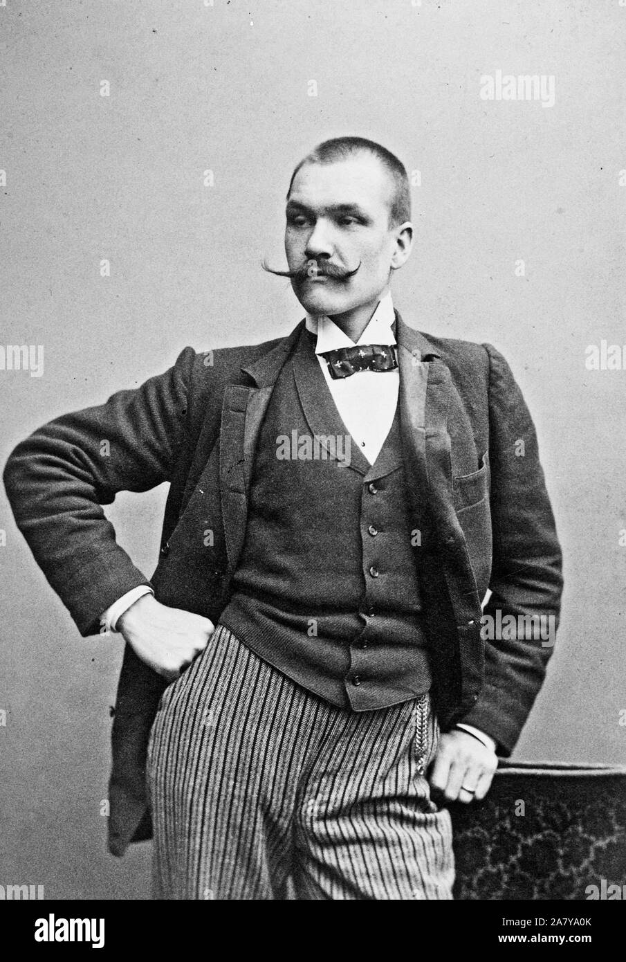 Photography studio portrait of Axel Gallén, leaning, Helsinki, 1890 Stock Photo