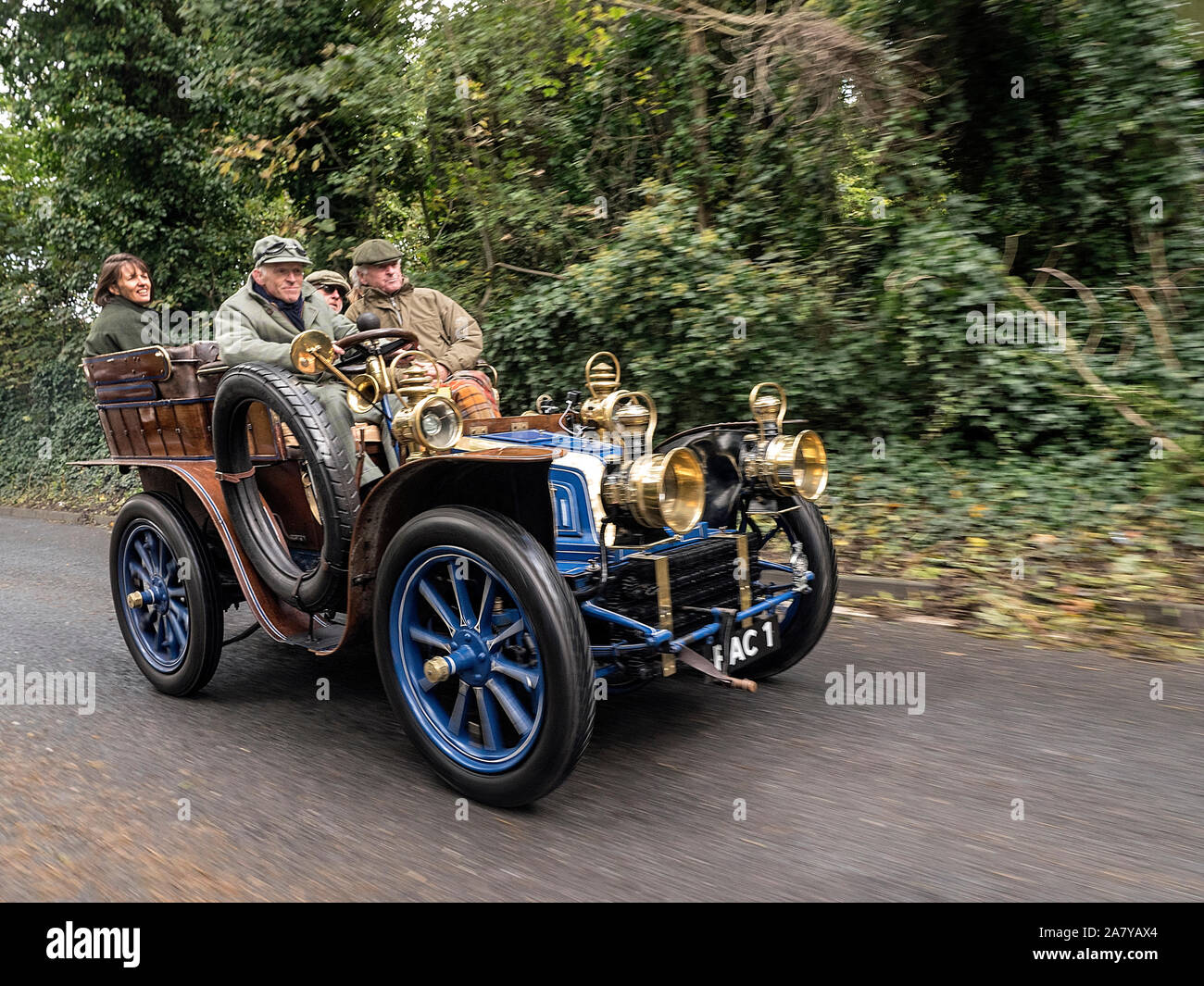 1901 Mors driving on the 2019 London To Brighton run Stock Photo