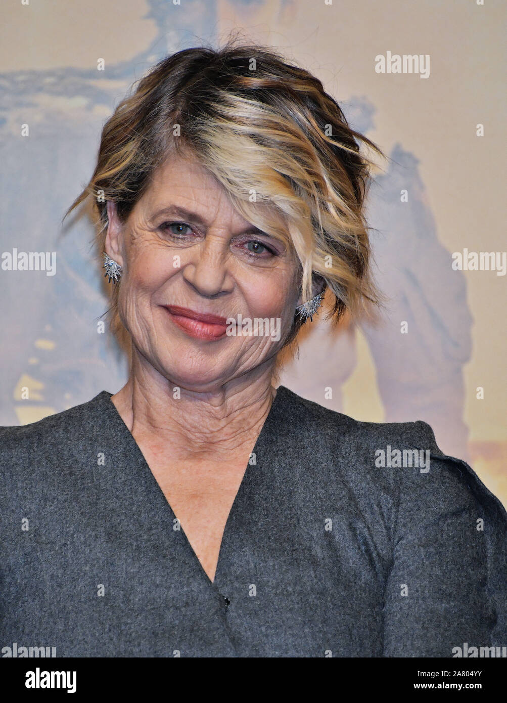 Tokyo, Japan. 05th Nov, 2019. Actress Linda Hamilton attends the press conference for the film 'Terminator: Dark Fate' in Tokyo, Japan on Tuesday, November 5, 2019. 'Terminator: Dark Fate' set 25 years after the events of 'Terminator 2', filming took place from June to November 2018 in Hungary, Spain and the United States. James Cameron return to production and actress Linda Hamilton play Sara Conner for the first time in 28 years. This film open November 8 in Japan. Photo by MORI Keizo/UPI Credit: UPI/Alamy Live News Stock Photo