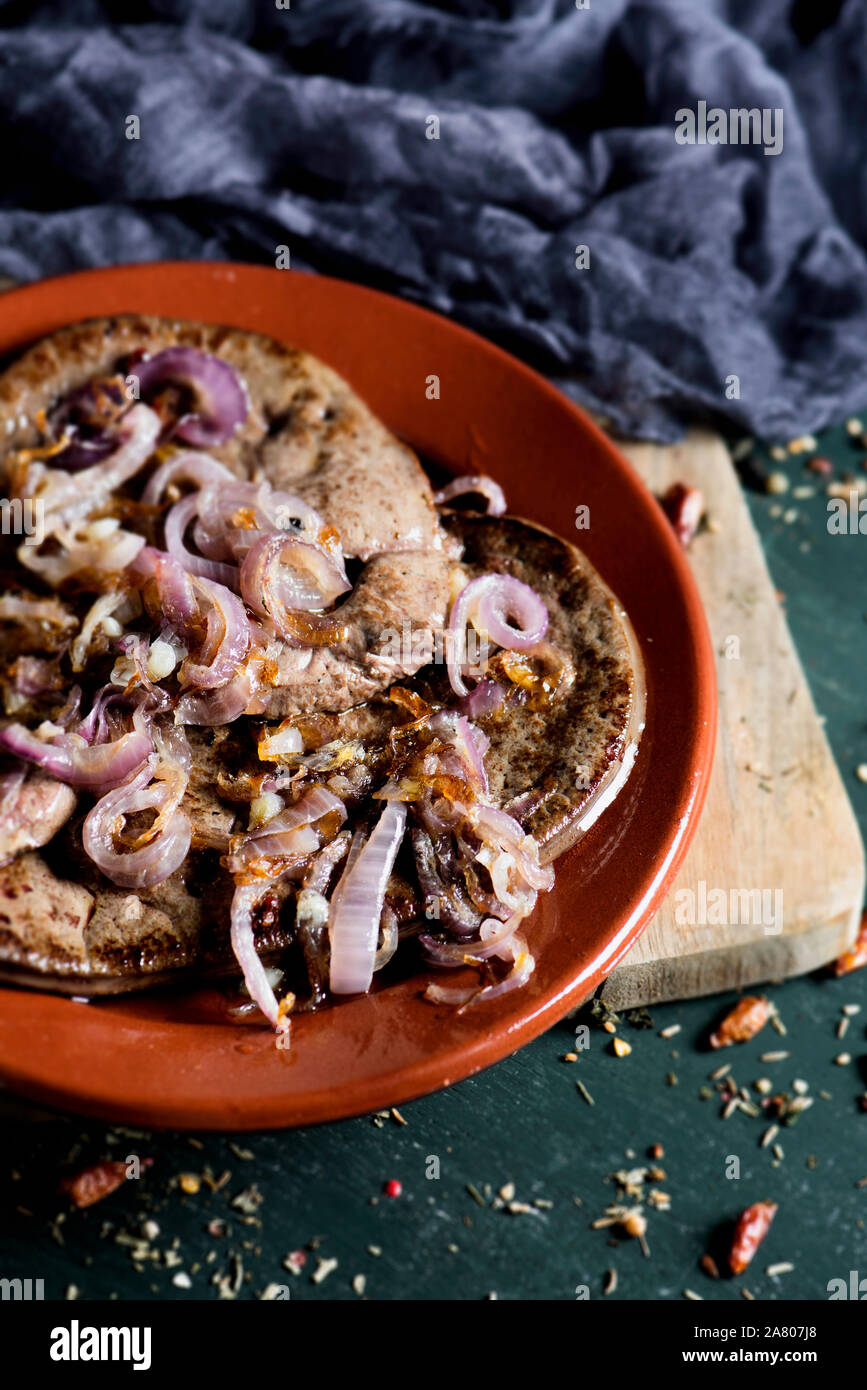 Liver with onions hires stock photography and images Alamy