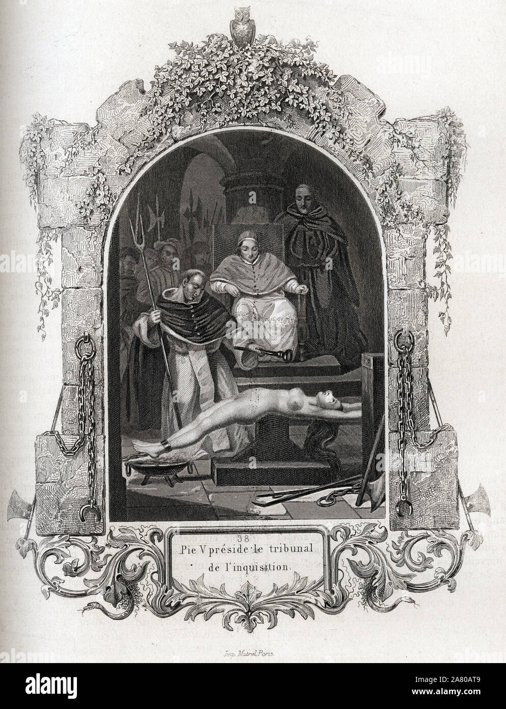 Pie V (Pius ou Pio) (1504-1572) preside le tribunal de l'inquisition. Gravure pour illustrer Histoire des papes par Maurice Lachatre (1814-1900), libr Stock Photo